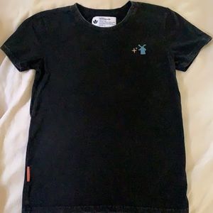 Women’s size small Dutch Bros t shirt
